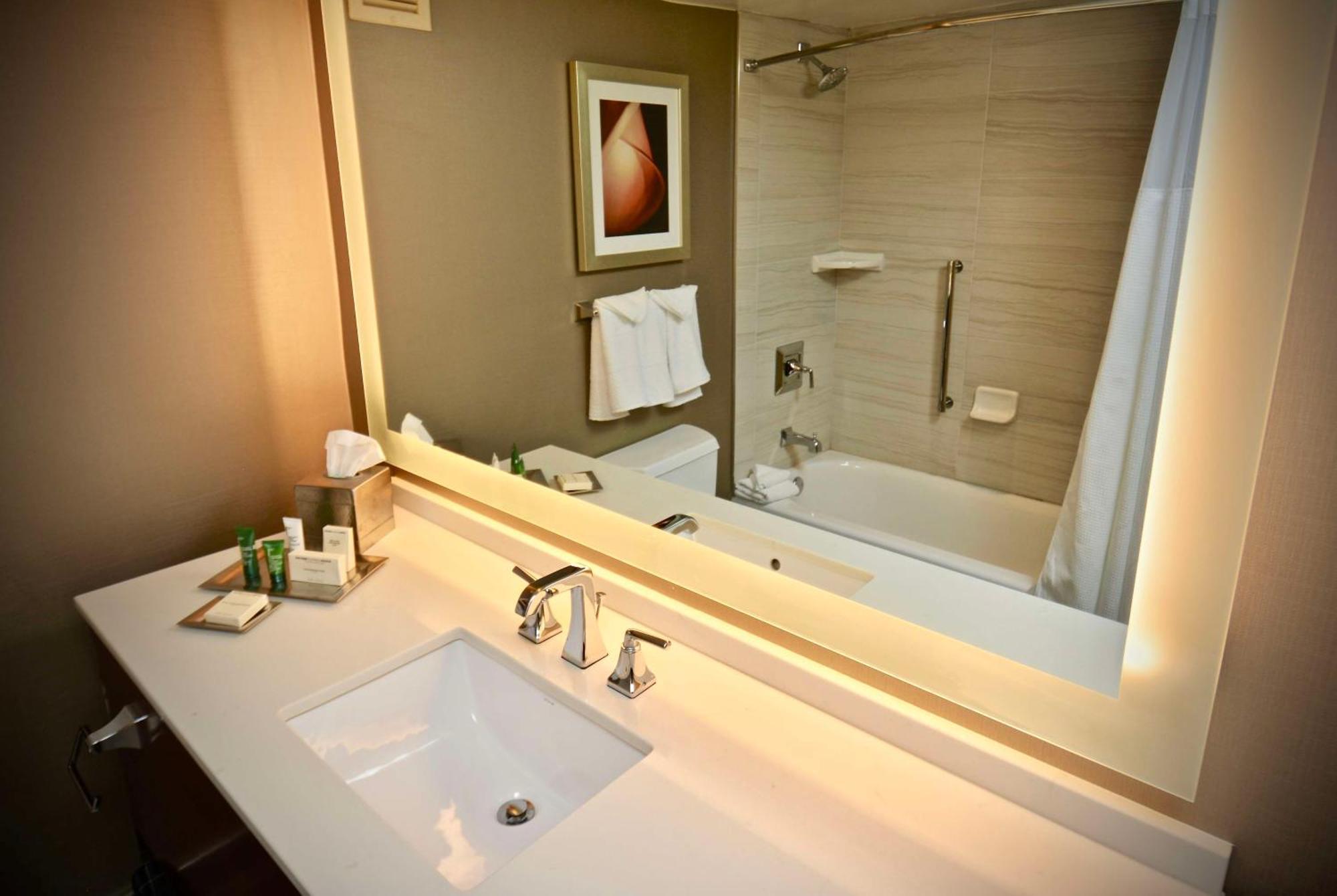 Hilton Atlanta Northeast Ξενοδοχείο Norcross Εξωτερικό φωτογραφία