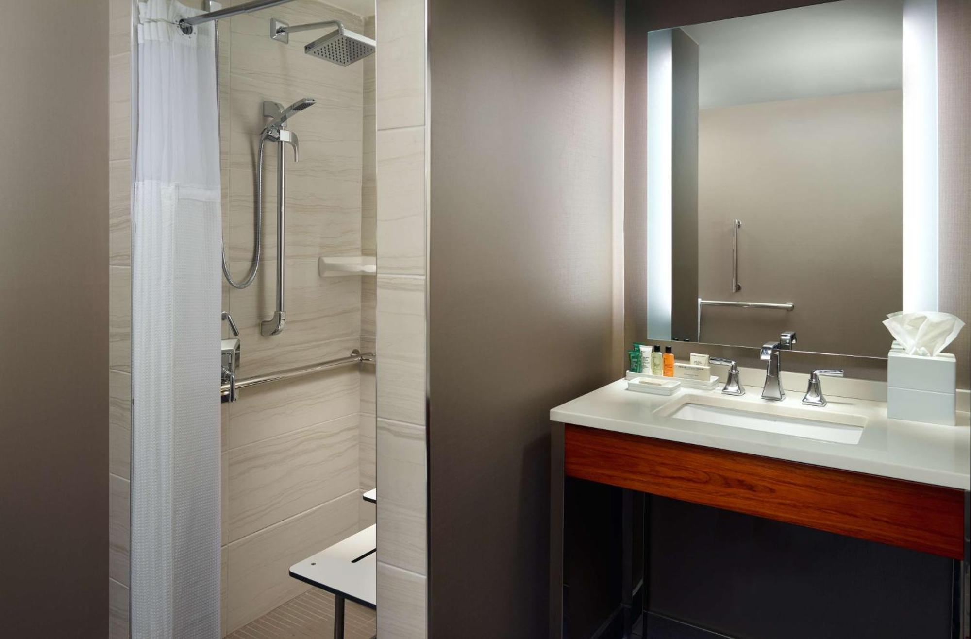 Hilton Atlanta Northeast Ξενοδοχείο Norcross Εξωτερικό φωτογραφία