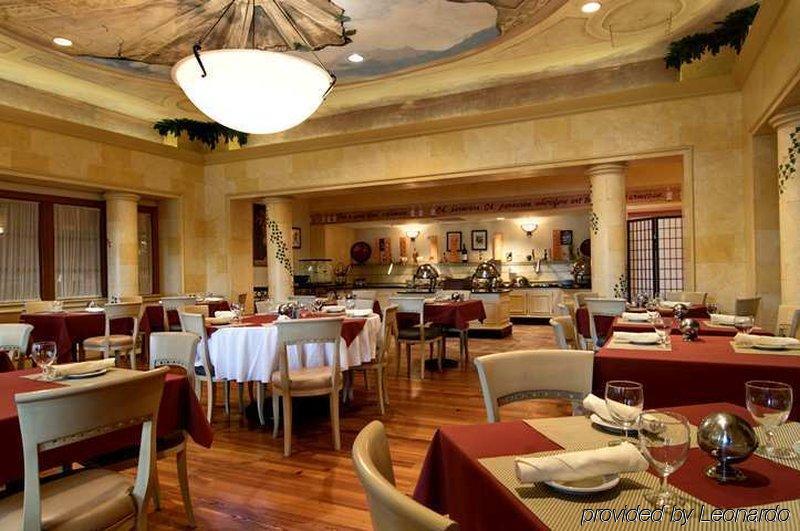 Hilton Atlanta Northeast Ξενοδοχείο Norcross Εστιατόριο φωτογραφία